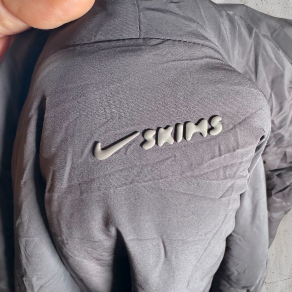 NWOT SKIMS x Nike Woven Nylon Cozy Wrap Coat Phoenix Belted Hooded Oversized Med - Picture 8 of 12